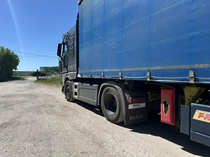 Tractor unit MAN TGX 18.470: picture 8