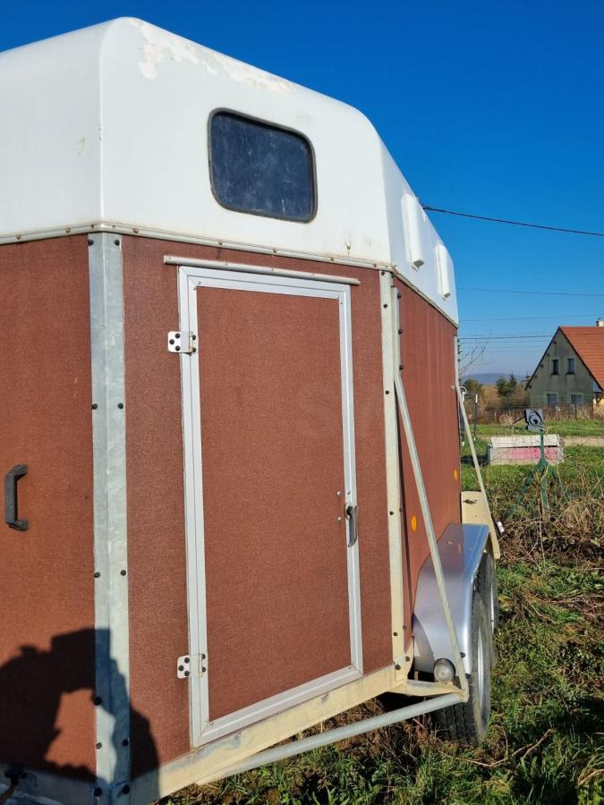 Vanisere - Horse trailer: picture 2 Vanisere - Horse trailer: picture 2
