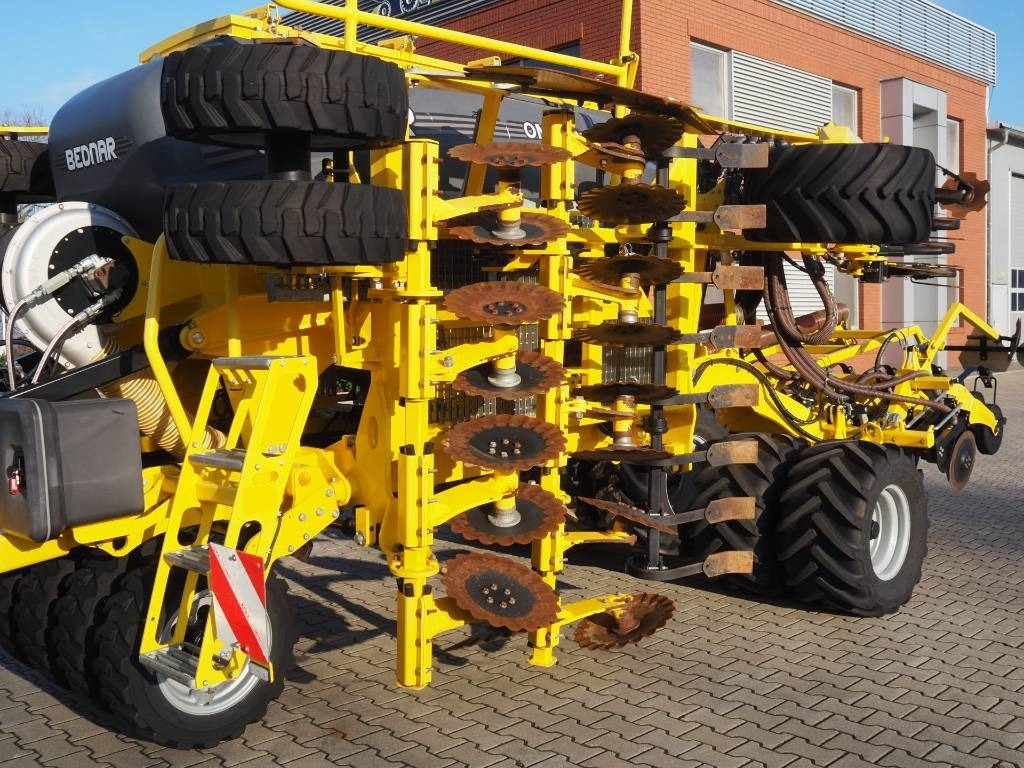 Combine seed drill Bednar OMEGA OO 4000L: picture 8 Combine seed drill Bednar OMEGA OO 4000L: picture 8