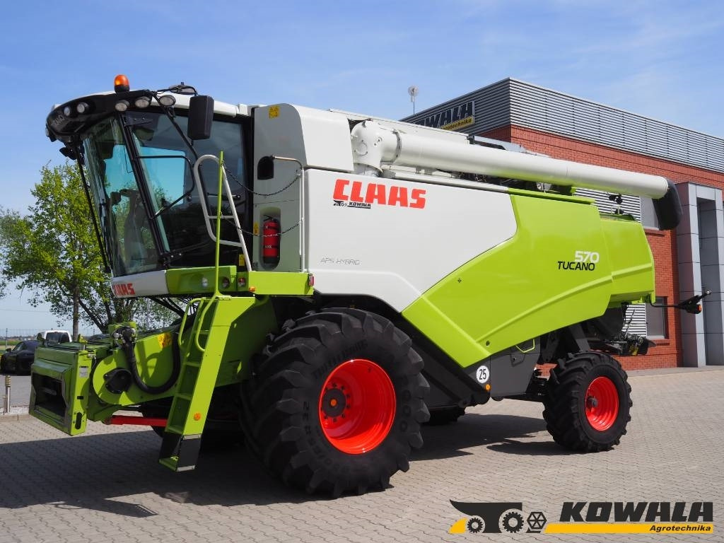 Claas Tucano 570 GPS + V770 - Combine harvester: picture 1 Claas Tucano 570 GPS + V770 - Combine harvester: picture 1