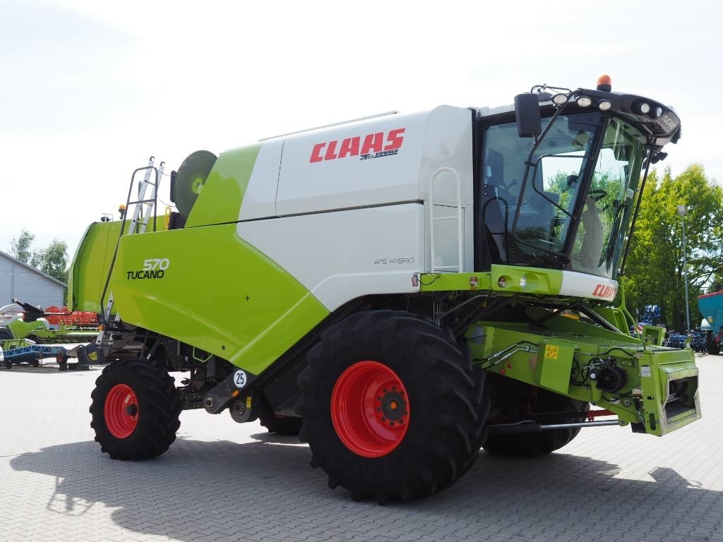 Claas Tucano 570 GPS + V770 - Combine harvester: picture 4 Claas Tucano 570 GPS + V770 - Combine harvester: picture 4