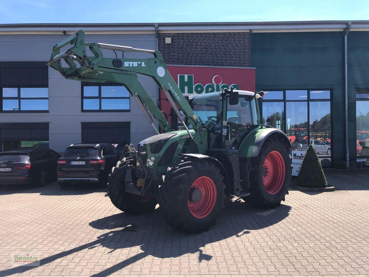 Fendt 714 Vario - Farm tractor: picture 1 Fendt 714 Vario - Farm tractor: picture 1