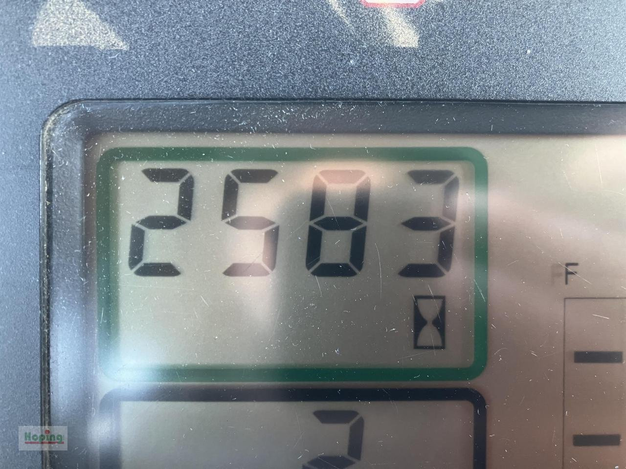 Farm tractor John Deere 7810: picture 18