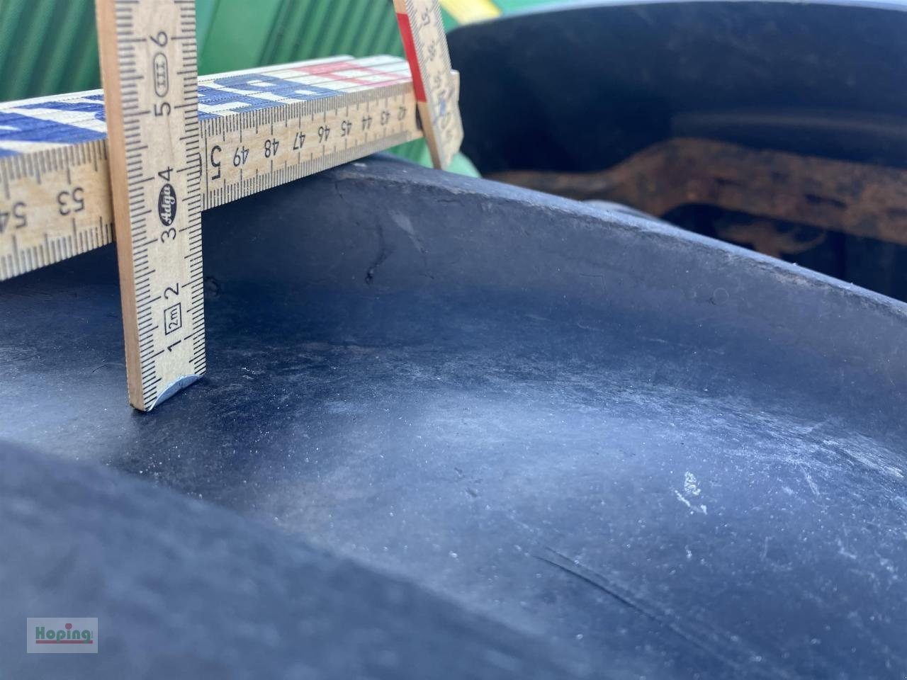 Farm tractor John Deere 7810: picture 9