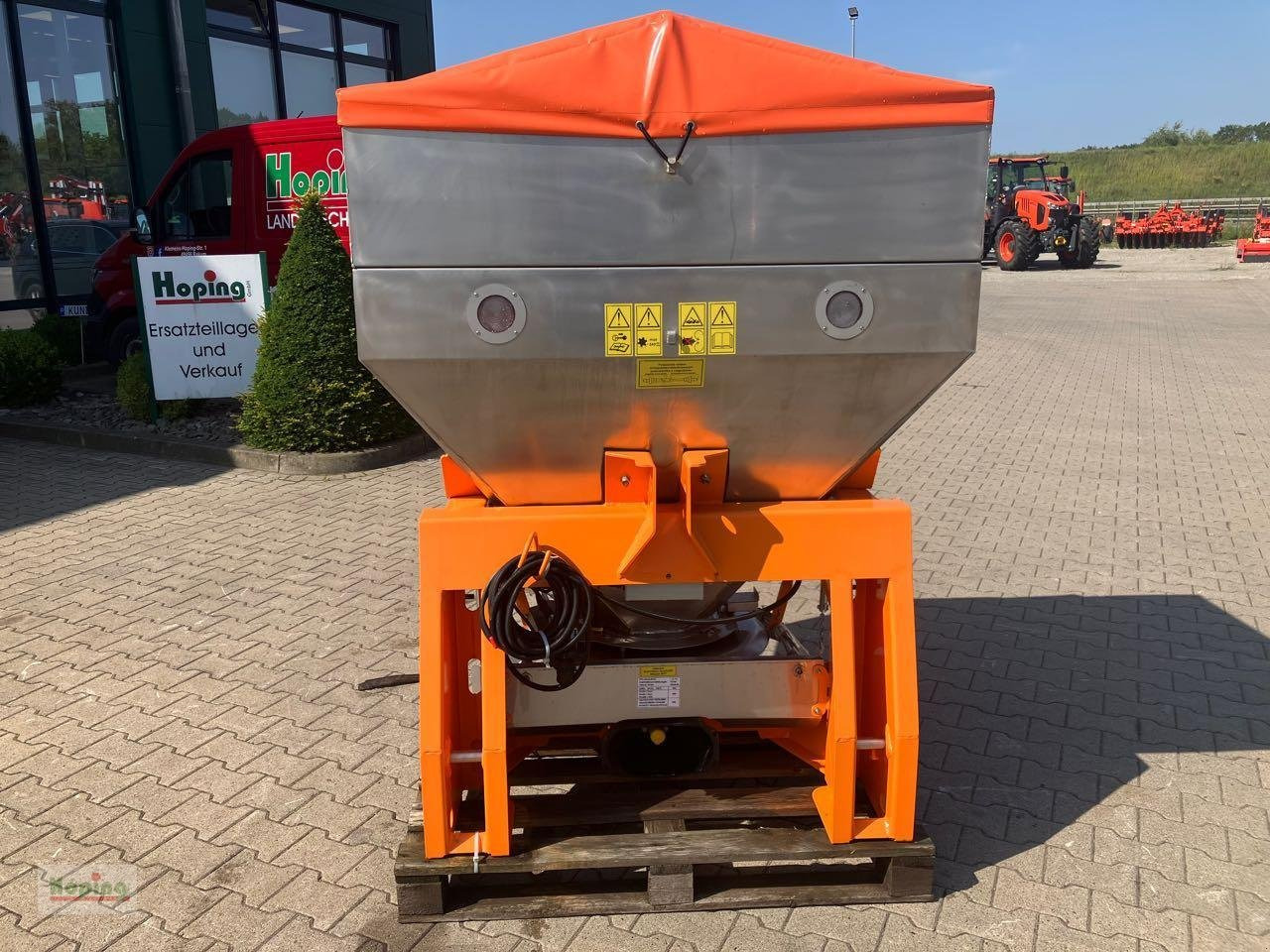 Saphir Vortex 600E - Sand/ Salt spreader: picture 2 Saphir Vortex 600E - Sand/ Salt spreader: picture 2