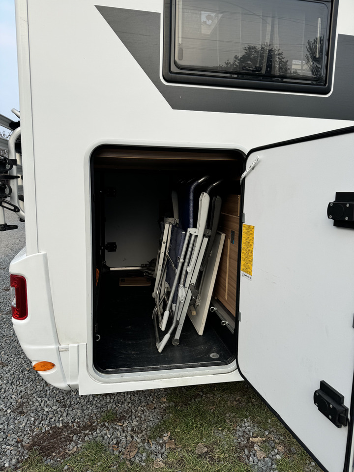 Semi-integrated motorhome ADRIA Matrix 670 SL: picture 23