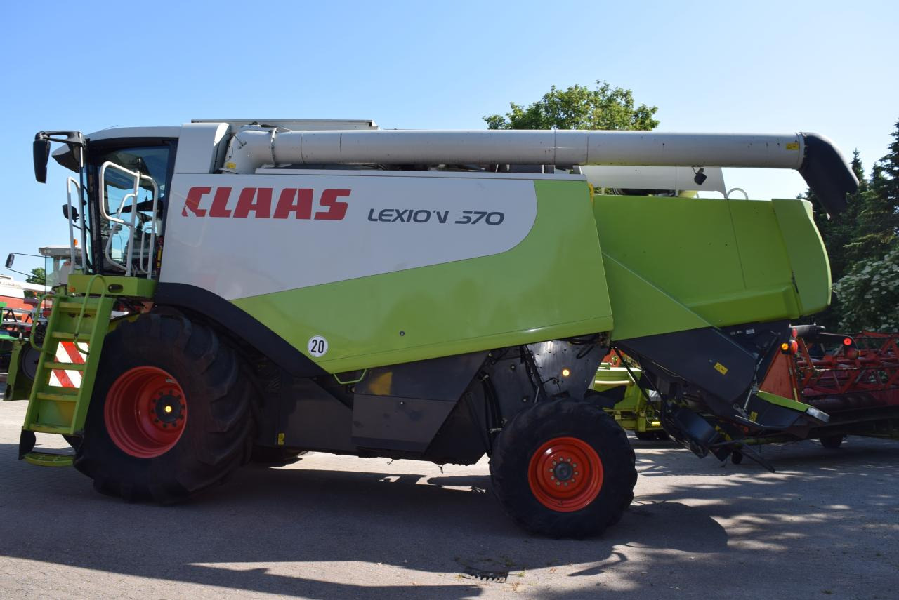 CLAAS Lexion 570 *4x4* - Combine harvester: picture 2 CLAAS Lexion 570 *4x4* - Combine harvester: picture 2