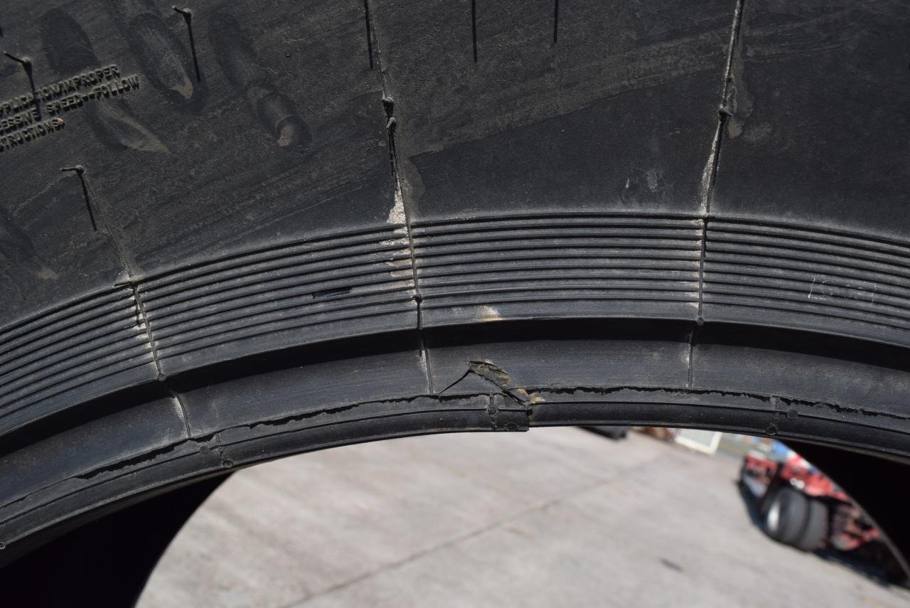 Continental 650/75R32 - Tire: picture 3 Continental 650/75R32 - Tire: picture 3