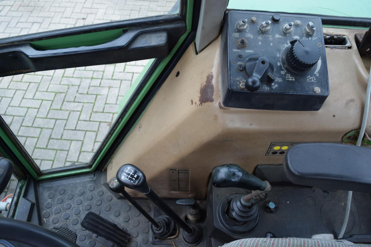 Farm tractor Fendt Farmer 311 LSA: picture 11 Farm tractor Fendt Farmer 311 LSA: picture 11