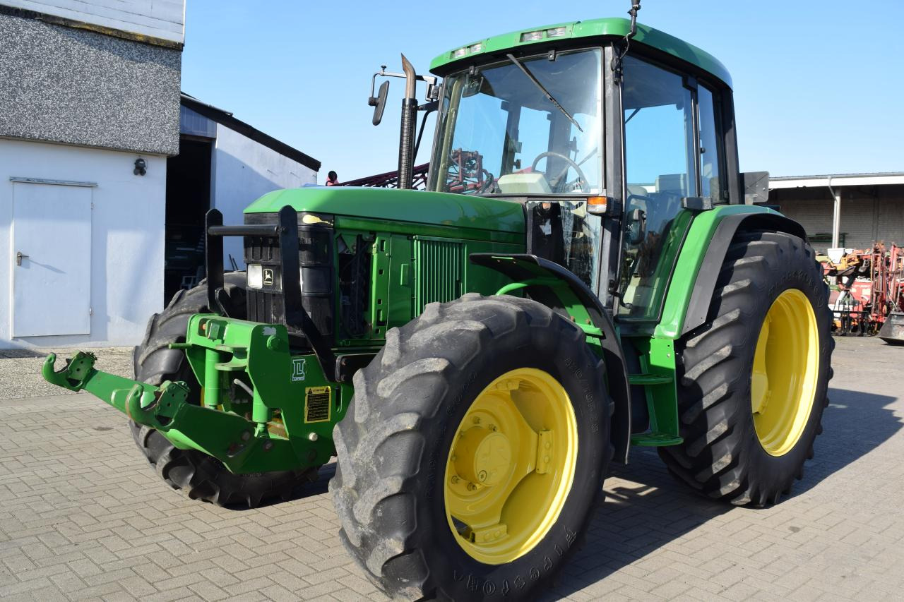 John Deere 6410 - Farm tractor: picture 1 John Deere 6410 - Farm tractor: picture 1
