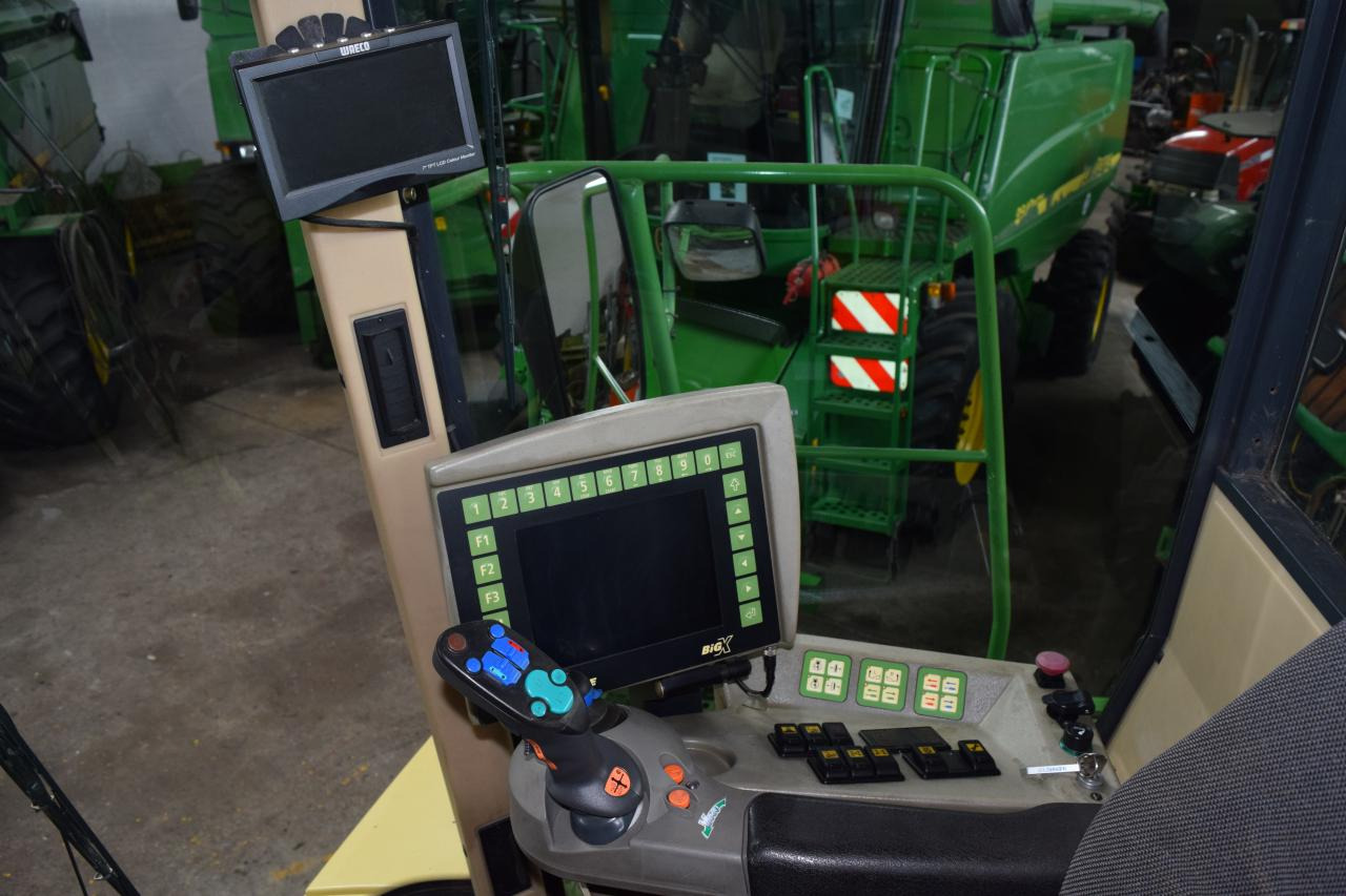 Forage harvester Krone Big X V8: picture 9