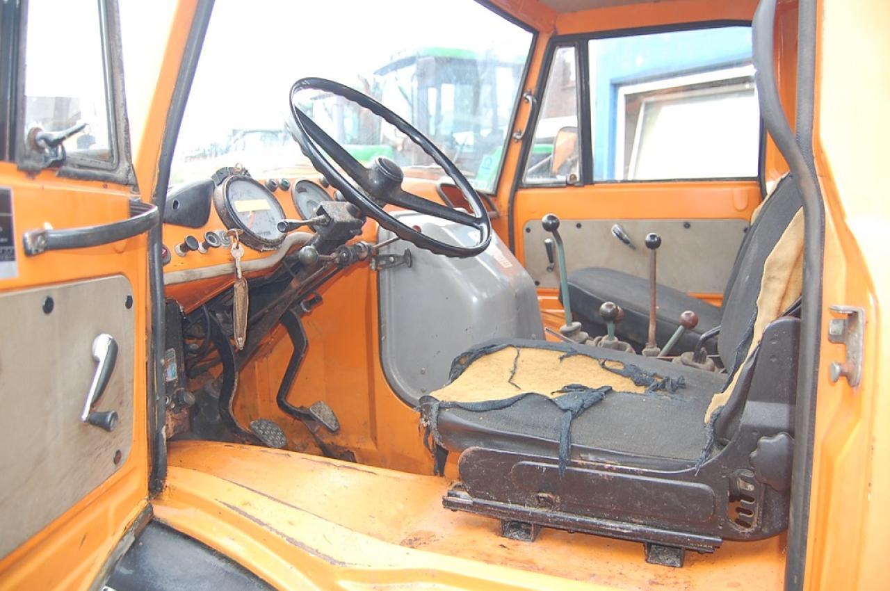 Mercedes-Benz Unimog U421 - Municipal/ Special vehicle: picture 4 Mercedes-Benz Unimog U421 - Municipal/ Special vehicle: picture 4