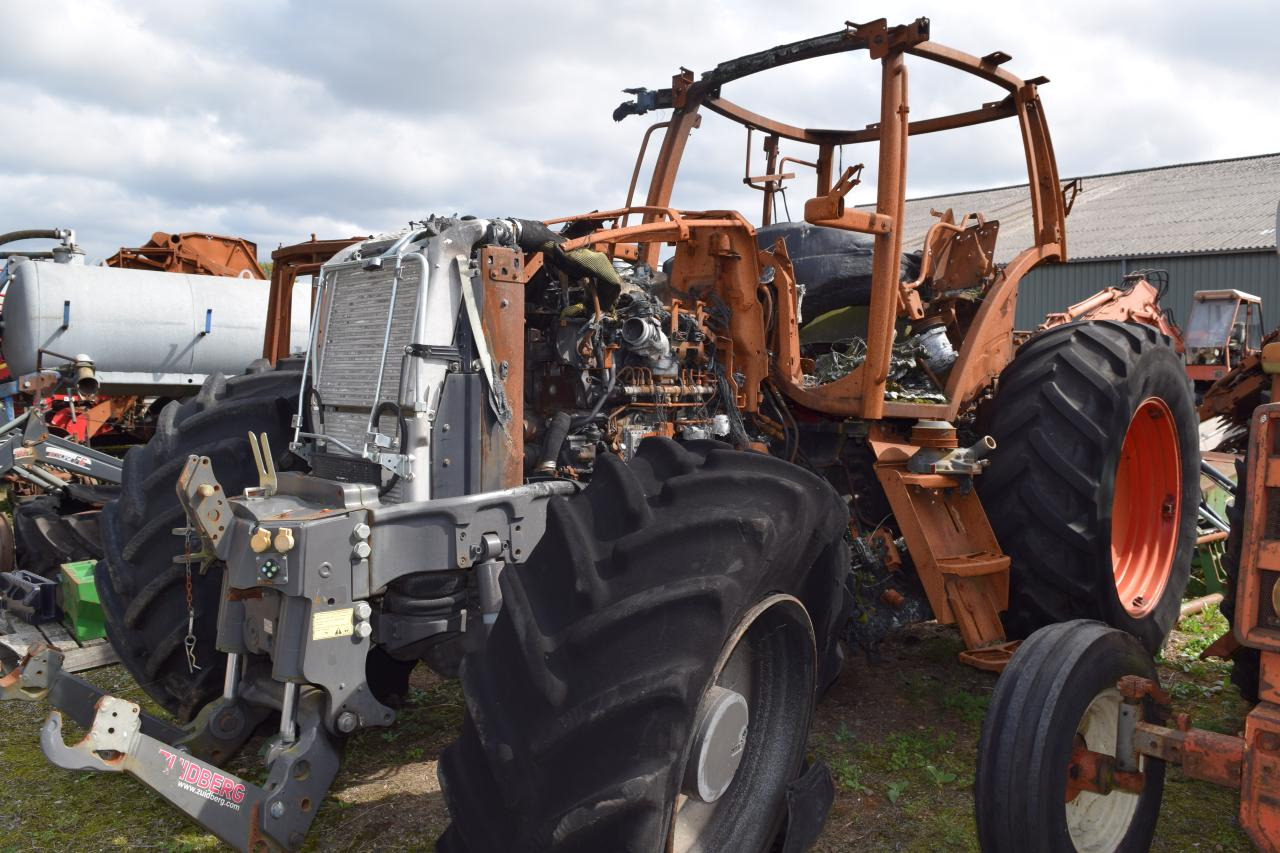 Valtra T234 *zur Teileverwertung* - Farm tractor: picture 2 Valtra T234 *zur Teileverwertung* - Farm tractor: picture 2