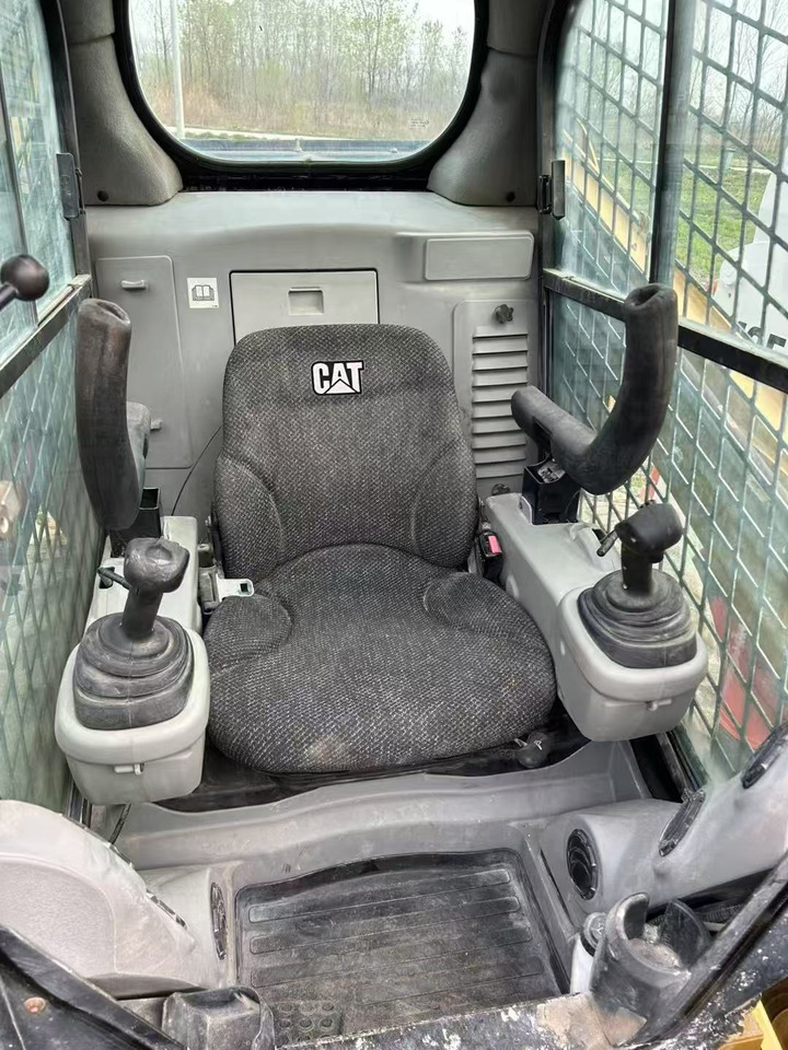 Skid steer loader CATERPILLAR 246C: picture 6 Skid steer loader CATERPILLAR 246C: picture 6
