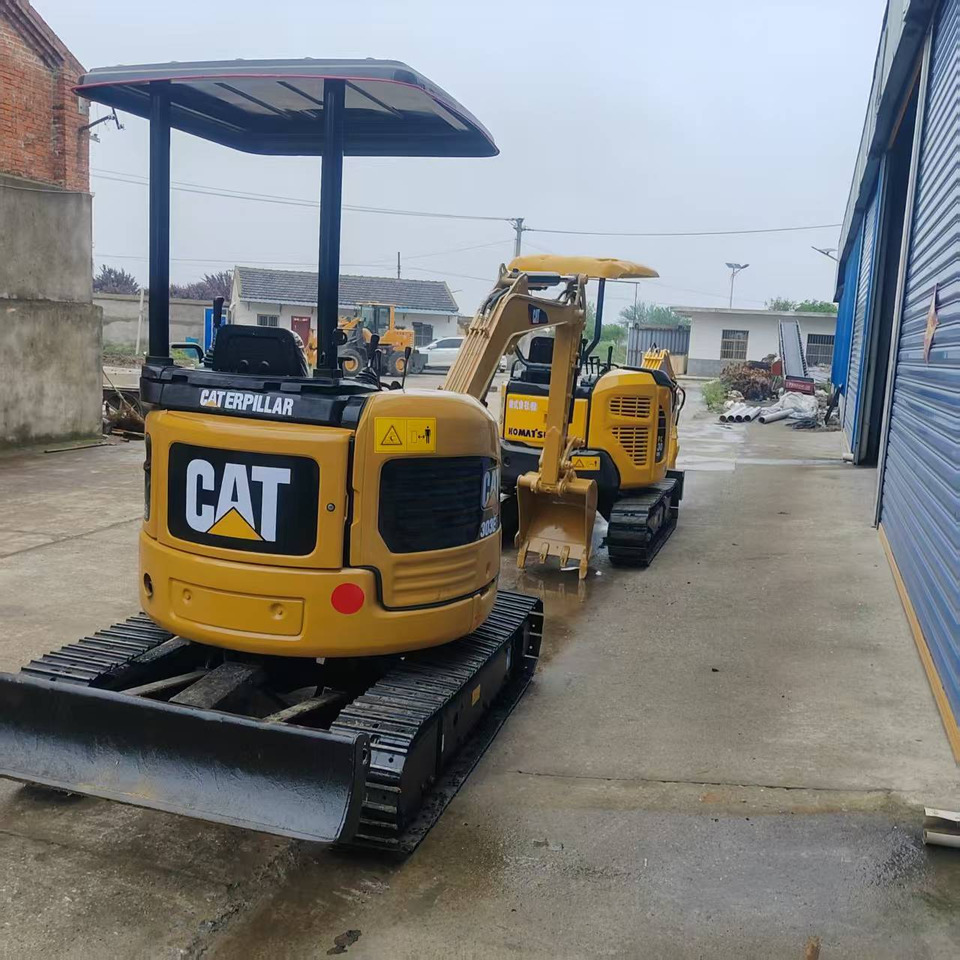 CATERPILLAR 303ECR - Mini excavator: picture 3 CATERPILLAR 303ECR - Mini excavator: picture 3