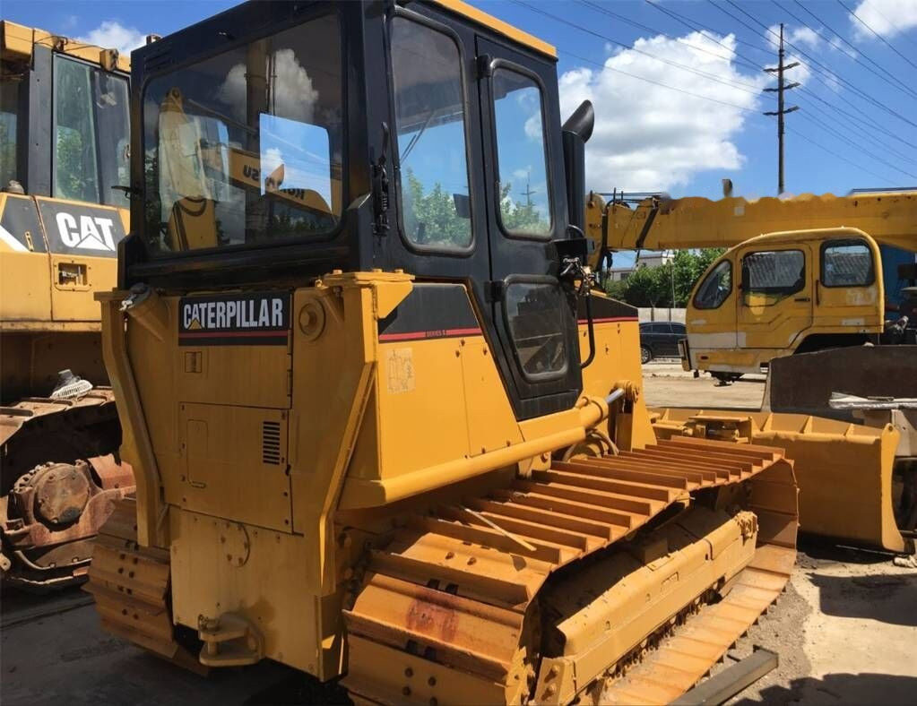 Caterpillar D4C - Bulldozer: picture 3 Caterpillar D4C - Bulldozer: picture 3