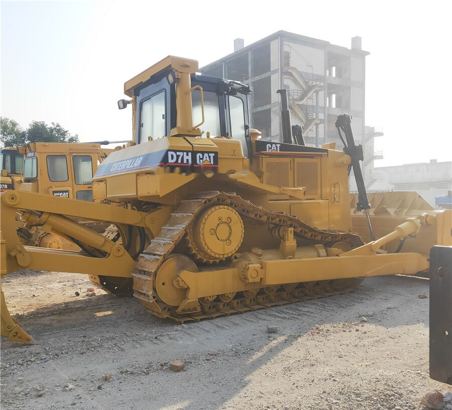 Caterpillar D7H - Bulldozer: picture 5 Caterpillar D7H - Bulldozer: picture 5