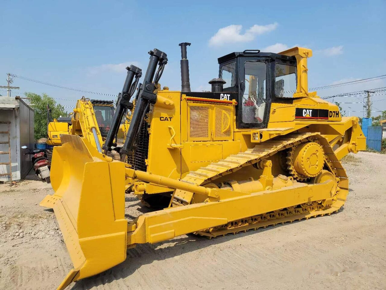 Caterpillar D7H - Bulldozer: picture 4 Caterpillar D7H - Bulldozer: picture 4