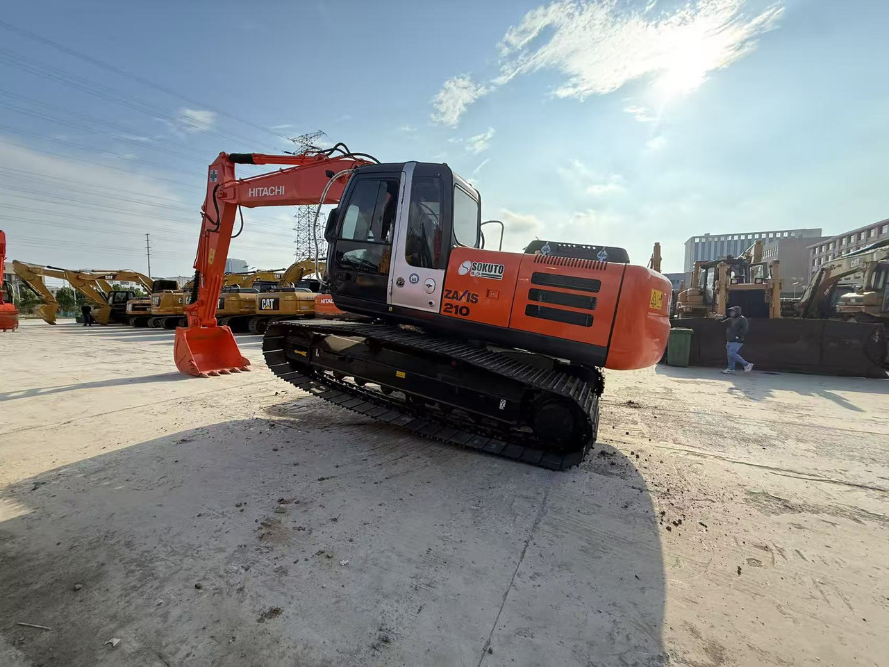 HITACHI ZX210 - Crawler excavator: picture 3 HITACHI ZX210 - Crawler excavator: picture 3