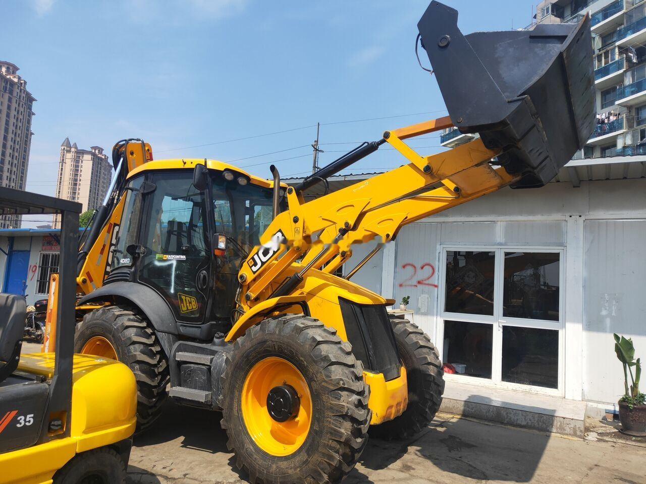 JCB 4CX - Backhoe loader: picture 1 JCB 4CX - Backhoe loader: picture 1