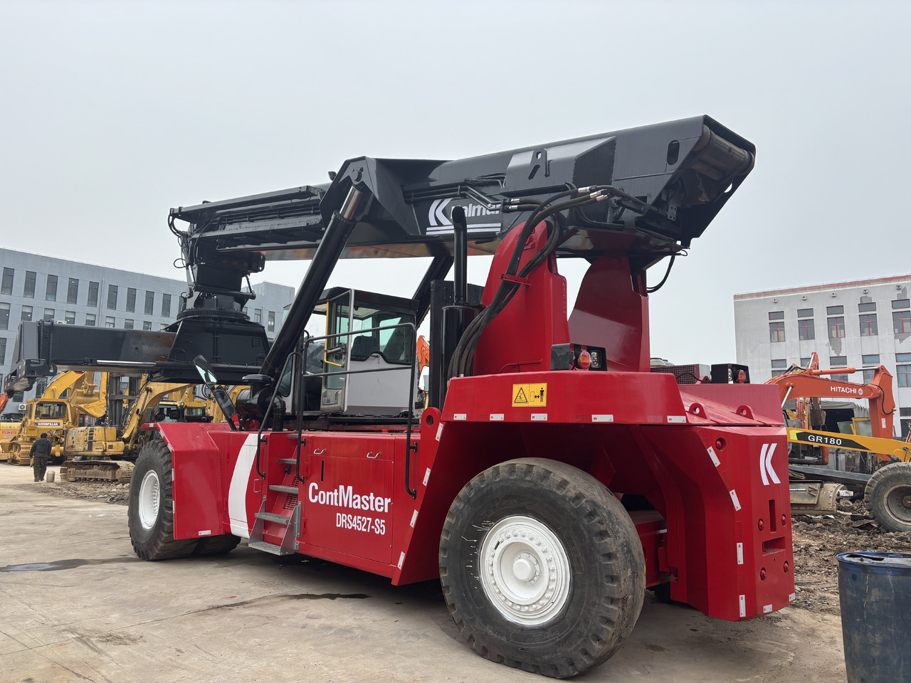 KALMAR DRS4527-S5 - Container handler: picture 4 KALMAR DRS4527-S5 - Container handler: picture 4