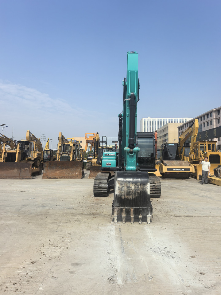 KOBELCO SK200 - Crawler excavator: picture 5 KOBELCO SK200 - Crawler excavator: picture 5