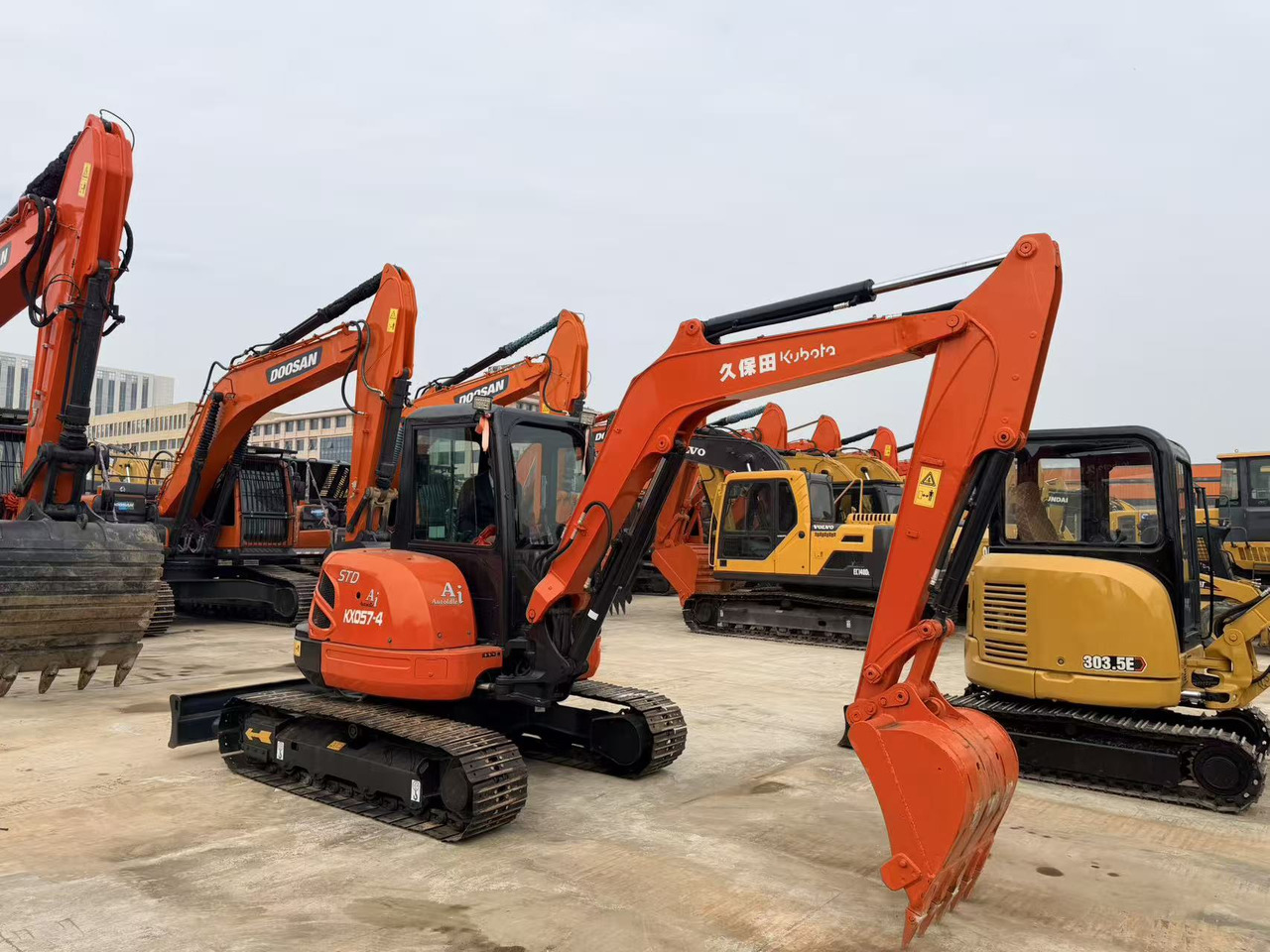 KUBOTA KX057-4 - Mini excavator: picture 1 KUBOTA KX057-4 - Mini excavator: picture 1