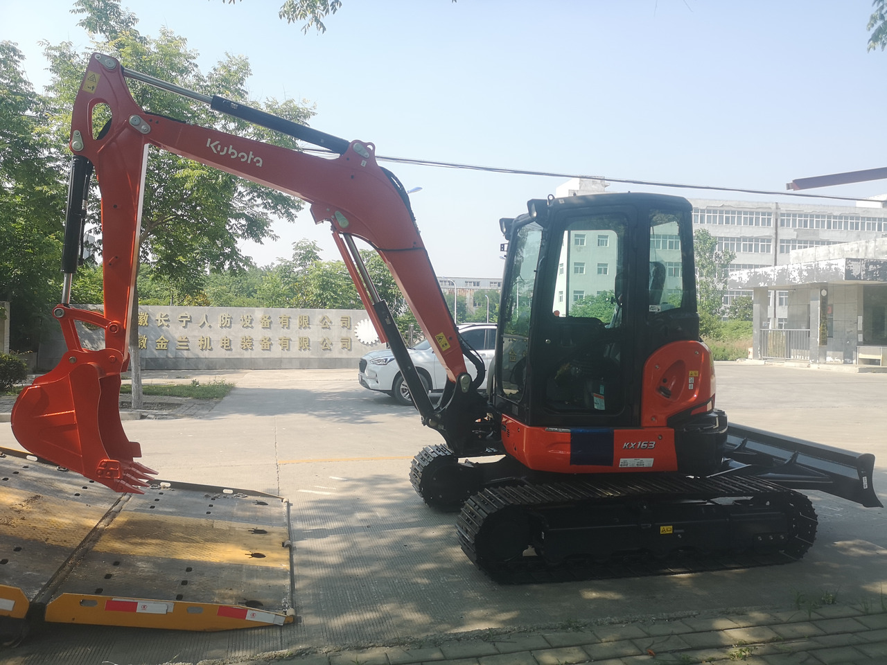 KUBOTA KX163-5 - Mini excavator: picture 1 KUBOTA KX163-5 - Mini excavator: picture 1