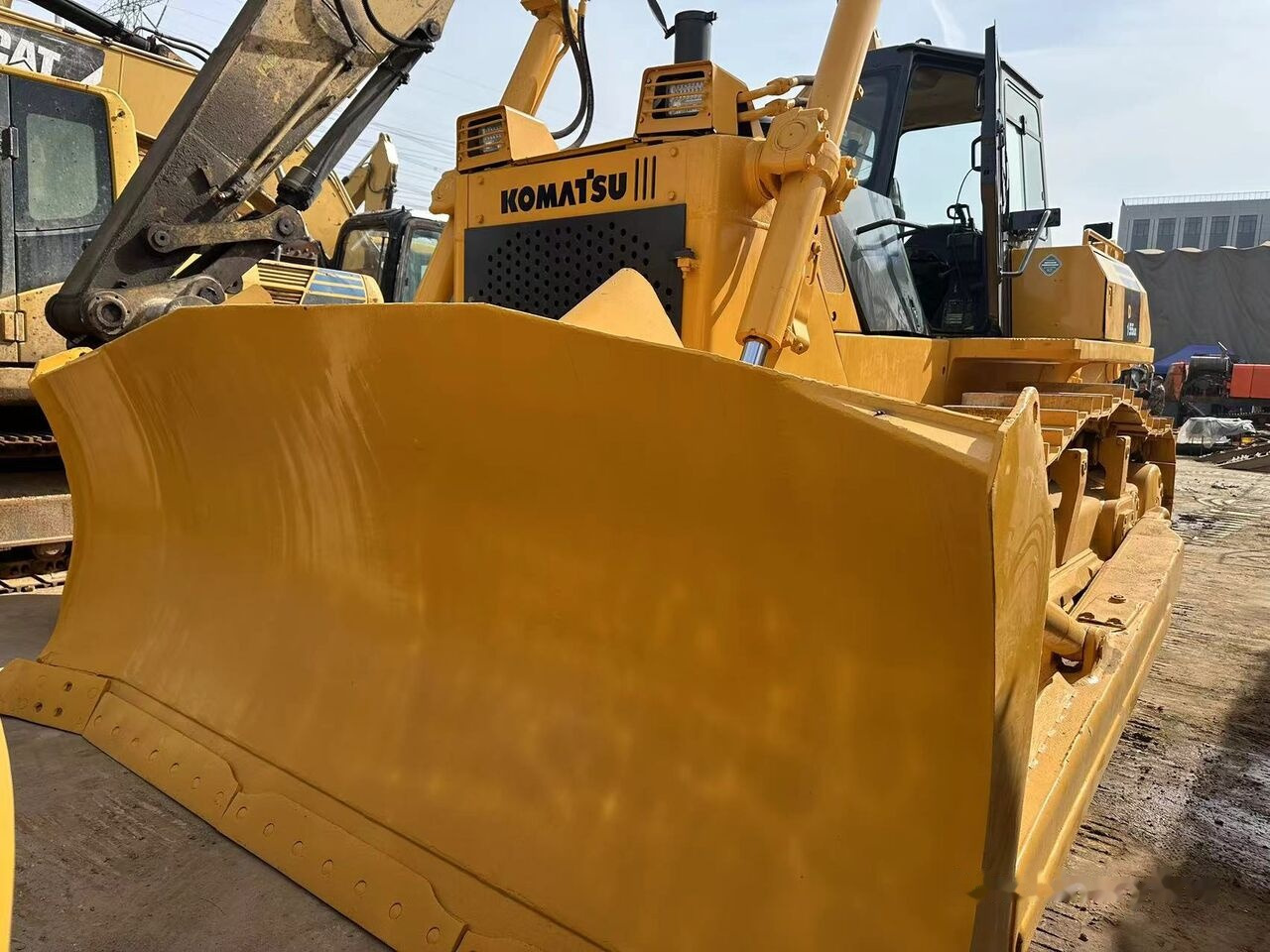 Komatsu D155A-5 - Bulldozer: picture 1 Komatsu D155A-5 - Bulldozer: picture 1