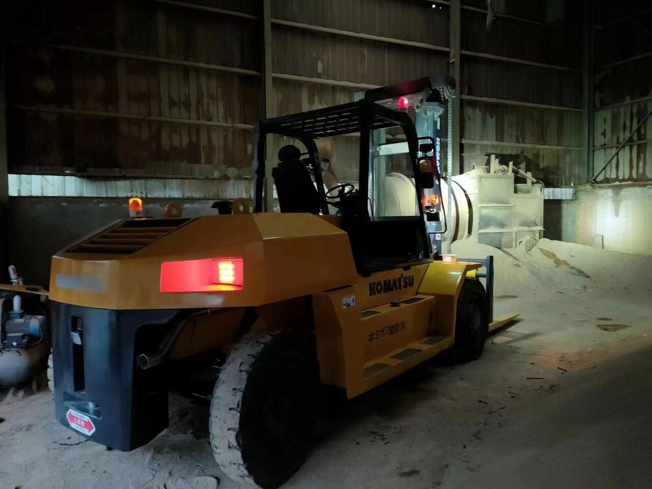 Komatsu FD150 - Diesel forklift: picture 4 Komatsu FD150 - Diesel forklift: picture 4