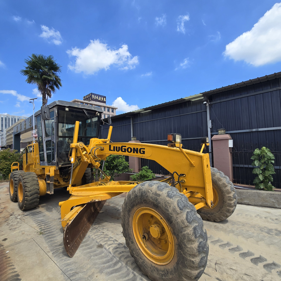 LIUGONG CLG4200 - Grader: picture 4 LIUGONG CLG4200 - Grader: picture 4