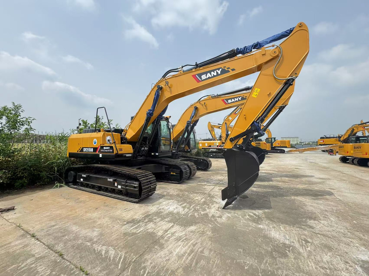 SANY SY215 - Crawler excavator: picture 2 SANY SY215 - Crawler excavator: picture 2