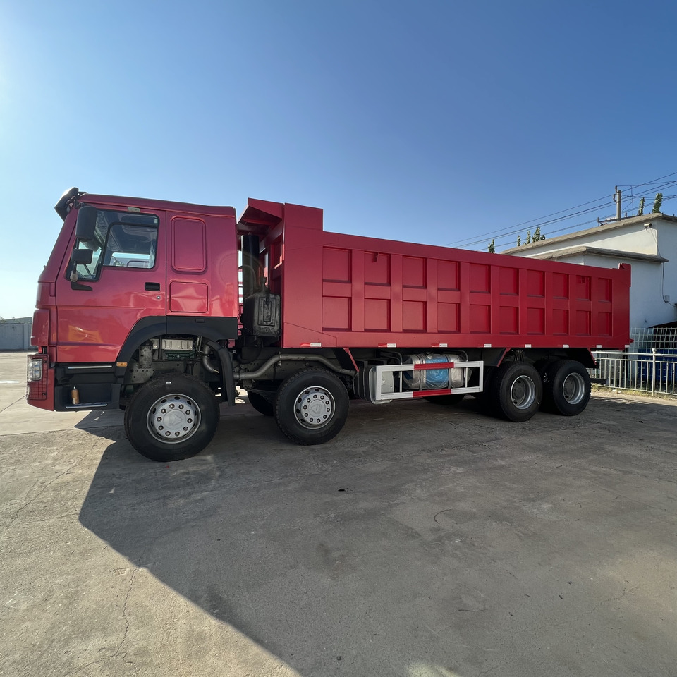 SINOTRUK HOWO - Tipper: picture 2 SINOTRUK HOWO - Tipper: picture 2
