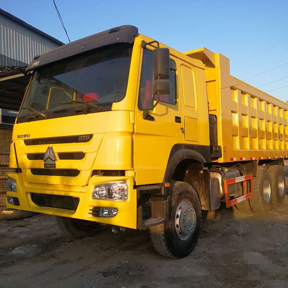 SINOTRUK HOWO - Tipper: picture 2 SINOTRUK HOWO - Tipper: picture 2