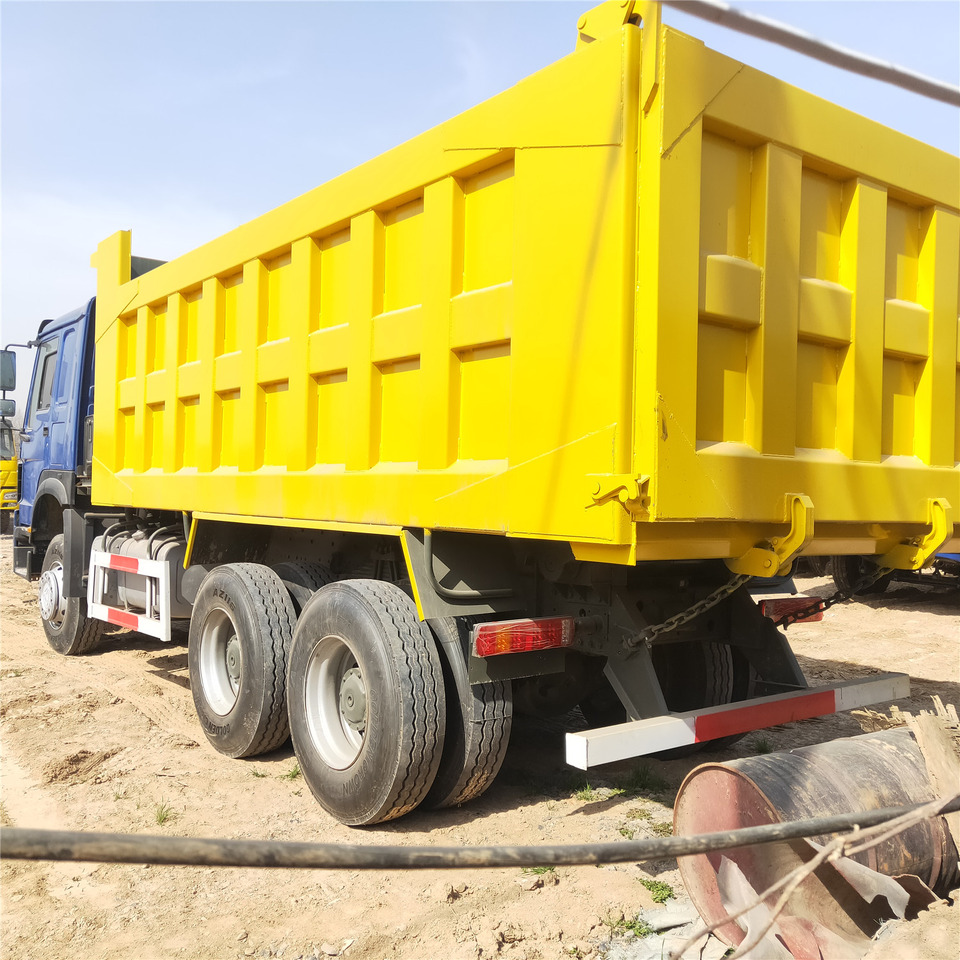 SINOTRUK HOWO - Tipper: picture 3 SINOTRUK HOWO - Tipper: picture 3
