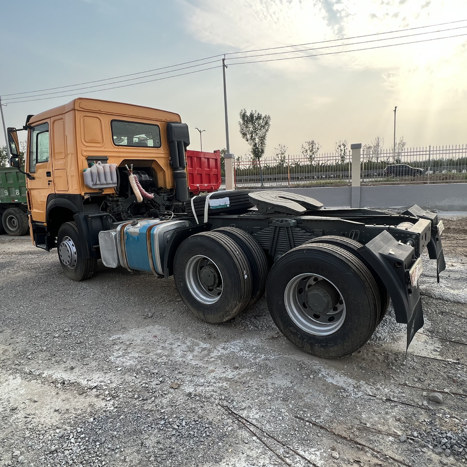 SINOTRUK HOWO - Tractor unit: picture 1 SINOTRUK HOWO - Tractor unit: picture 1