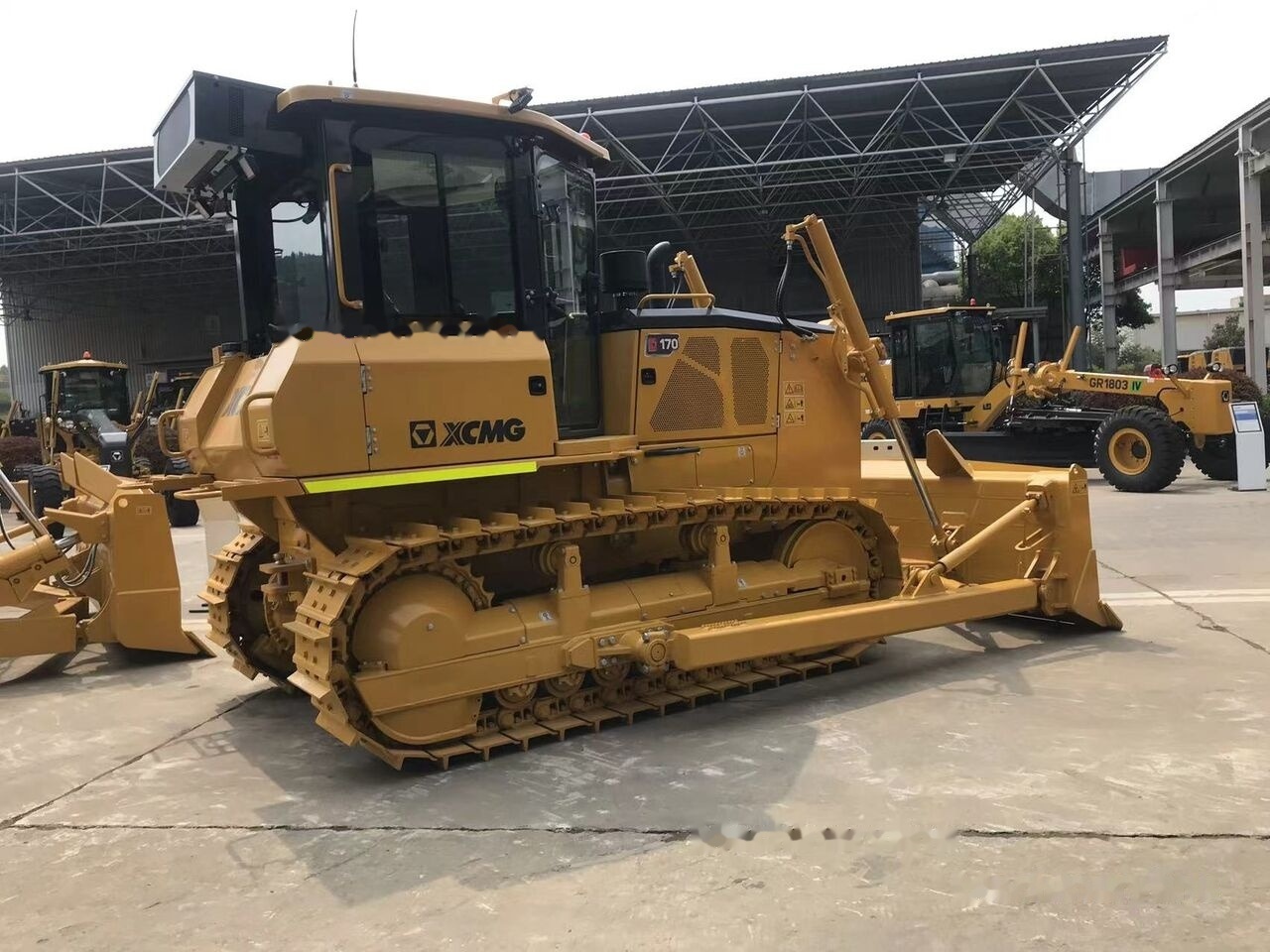 XCMG D170 - Bulldozer: picture 3 XCMG D170 - Bulldozer: picture 3