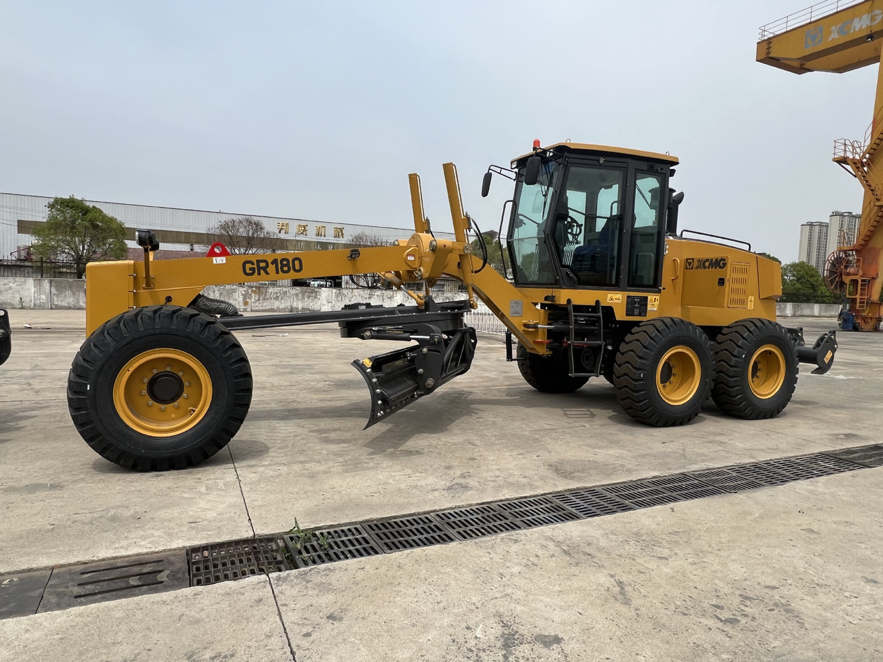XCMG GR180 - Grader: picture 2 XCMG GR180 - Grader: picture 2
