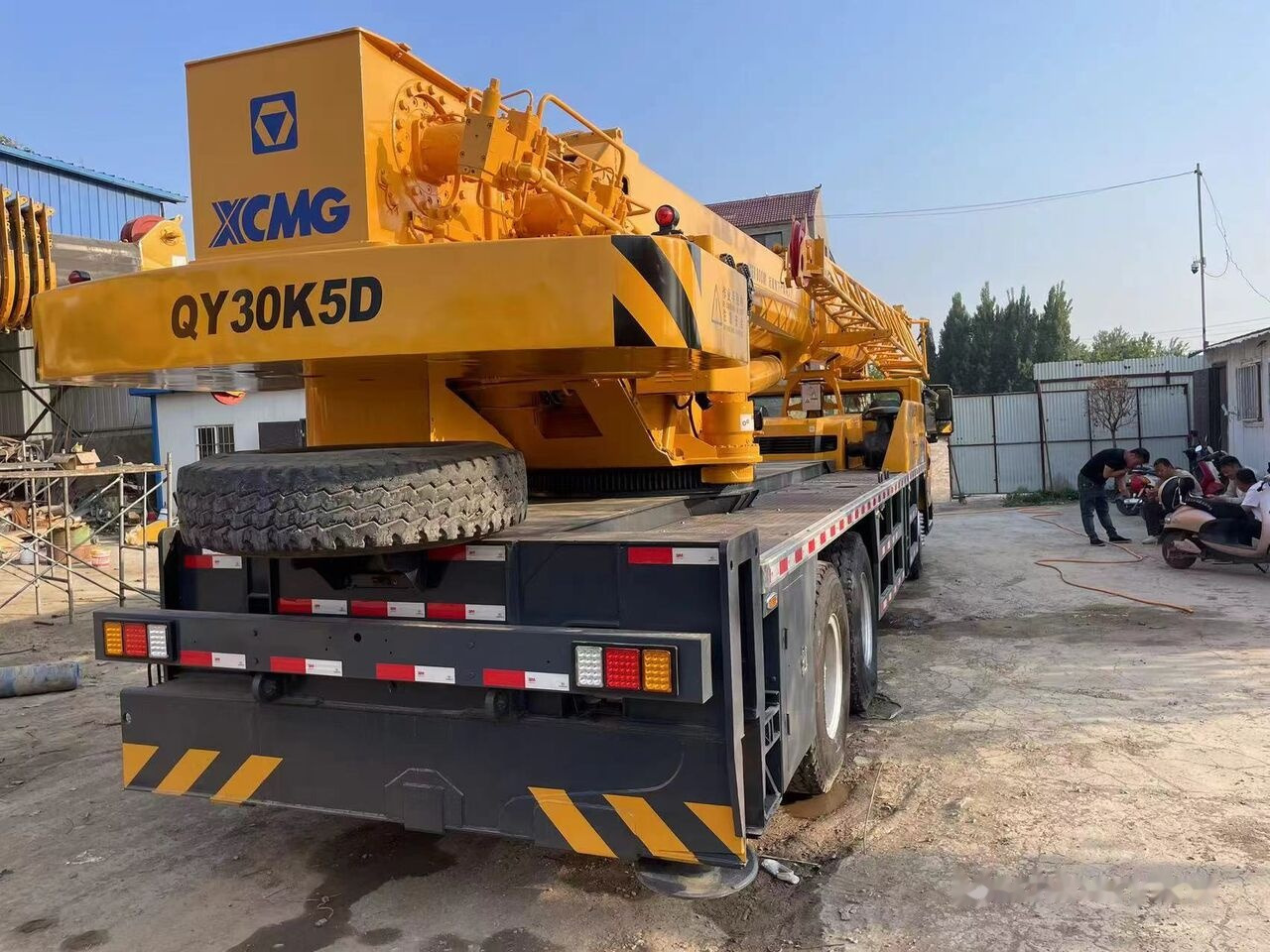 Mobile crane XCMG QY30K: picture 7 Mobile crane XCMG QY30K: picture 7