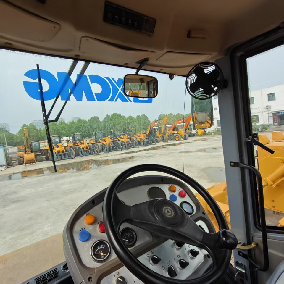 Compactor XCMG XS233J: picture 9