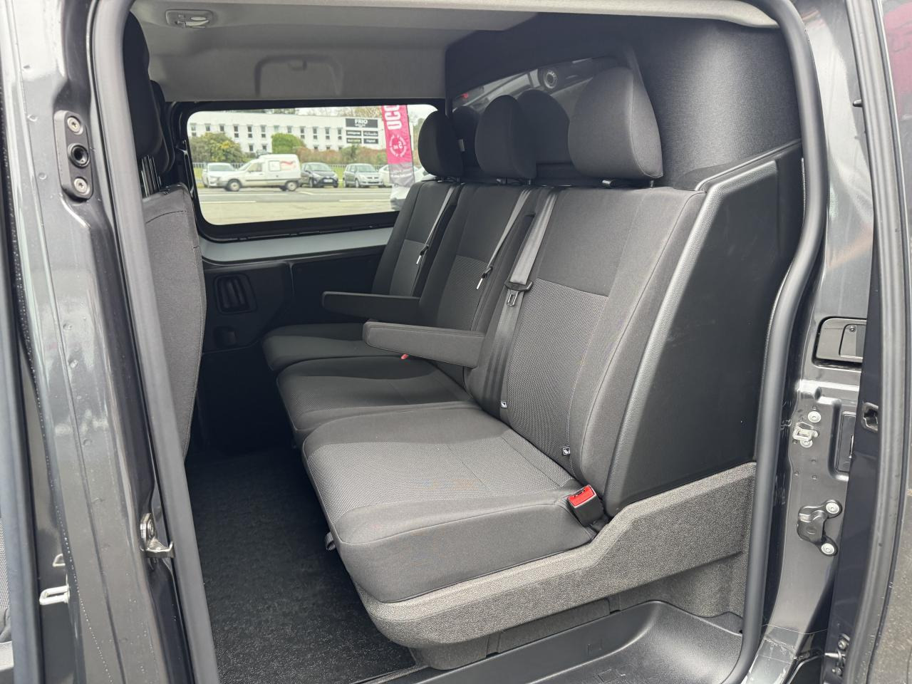 CITROEN Jumpy XL 2.0 BlueHDi - 180 S&S - BV EAT8 III CABINE APPROFONDIE Cabine approfondie Fixe PHASE 2 - Panel van: picture 5 CITROEN Jumpy XL 2.0 BlueHDi - 180 S&S - BV EAT8 III CABINE APPROFONDIE Cabine approfondie Fixe PHASE 2 - Panel van: picture 5