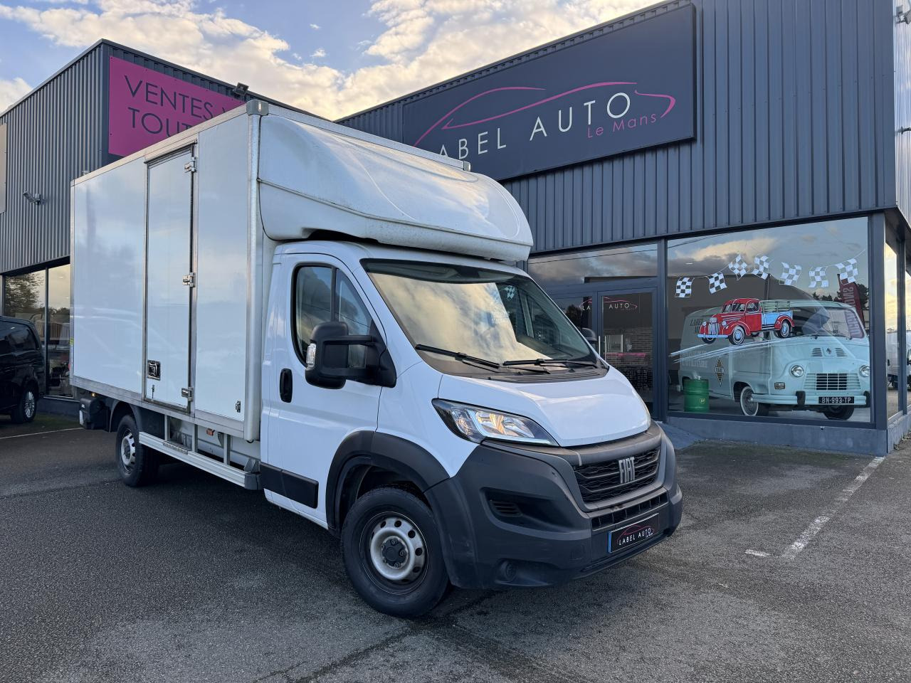 FIAT DUCATO 3T5 CAISSE + HAYON 2.3 MJT 140CH - Box van: picture 4 FIAT DUCATO 3T5 CAISSE + HAYON 2.3 MJT 140CH - Box van: picture 4