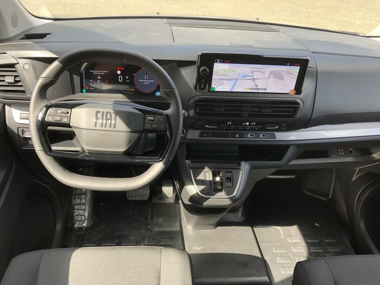 FIAT SCUDO XL 2.0 HDI 180CH EAT-8 CABINE APPROFONDIE 5 PLACES - Combi van: picture 3 FIAT SCUDO XL 2.0 HDI 180CH EAT-8 CABINE APPROFONDIE 5 PLACES - Combi van: picture 3