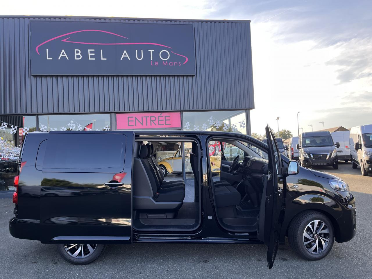 FIAT Scudo XL 2.0 BlueHDi - 180 S&S - BVA Cabine Approfondie 6 PLACES - Combi van: picture 3 FIAT Scudo XL 2.0 BlueHDi - 180 S&S - BVA Cabine Approfondie 6 PLACES - Combi van: picture 3