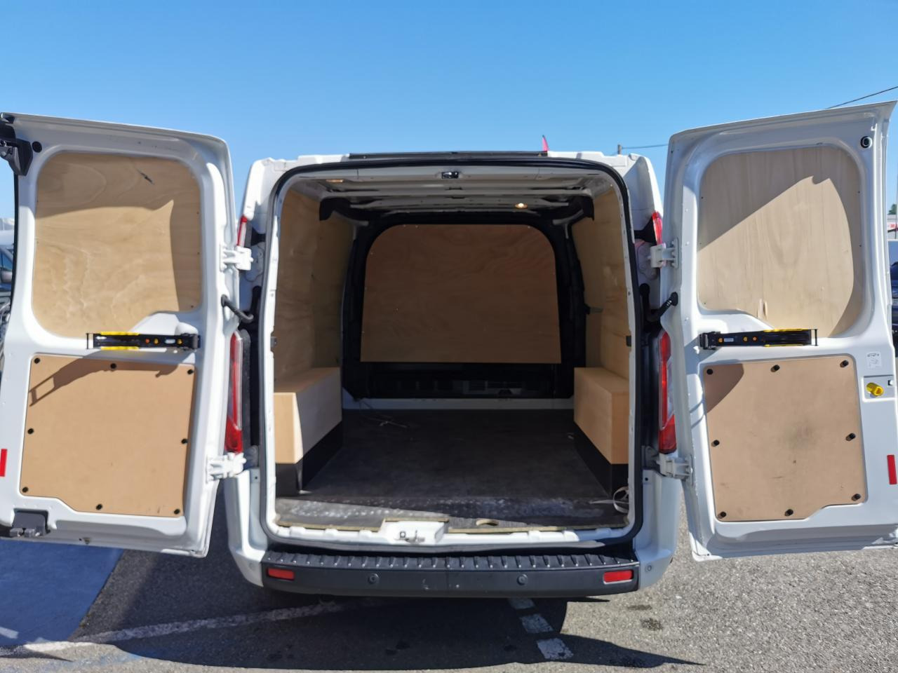 FORD Transit Custom 2.0 TDCi - 130 - BVA S&S TRANSIT CUSTOM FOURGON Fourgon 300 L1H1 Trend Business P - Panel van: picture 3 FORD Transit Custom 2.0 TDCi - 130 - BVA S&S TRANSIT CUSTOM FOURGON Fourgon 300 L1H1 Trend Business P - Panel van: picture 3