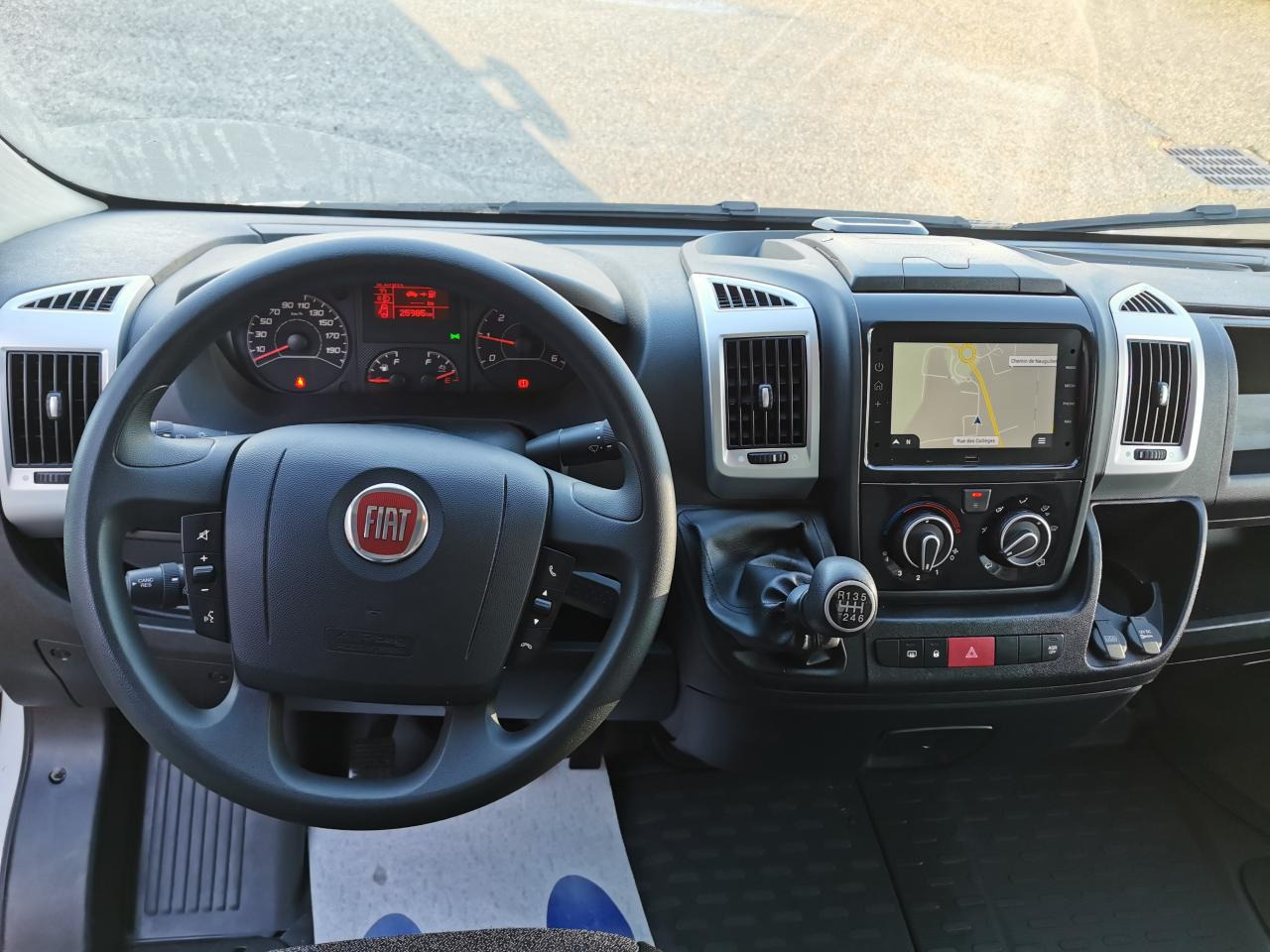 FIAT DUCATO 3T5 CAISSE + HAYON 2.3 MJT 140CH PRO LOUNGE - Other machinery: picture 4 FIAT DUCATO 3T5 CAISSE + HAYON 2.3 MJT 140CH PRO LOUNGE - Other machinery: picture 4