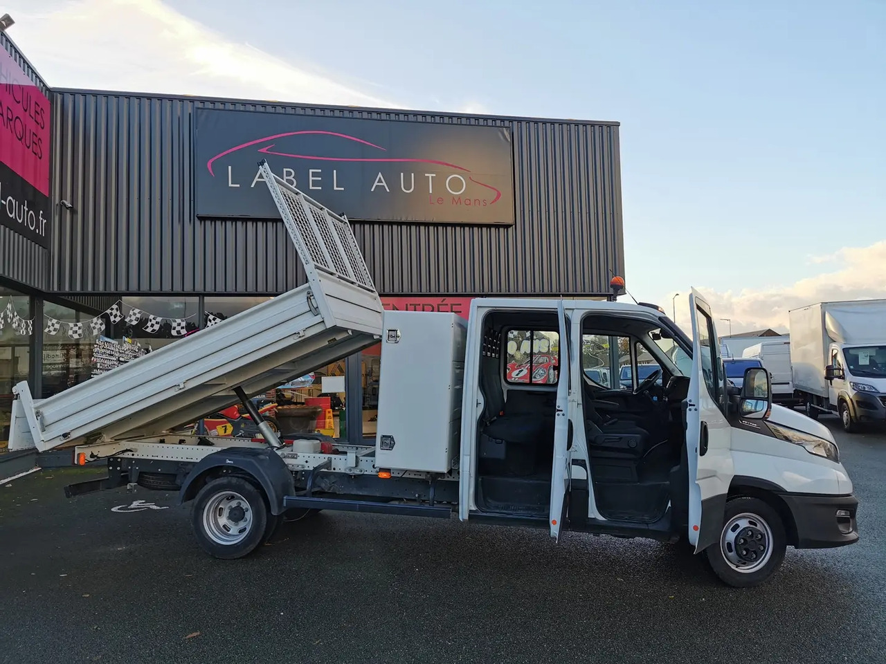 Iveco Daily 35C14H EMPATTEMENT 3750 - Other machinery: picture 1 Iveco Daily 35C14H EMPATTEMENT 3750 - Other machinery: picture 1