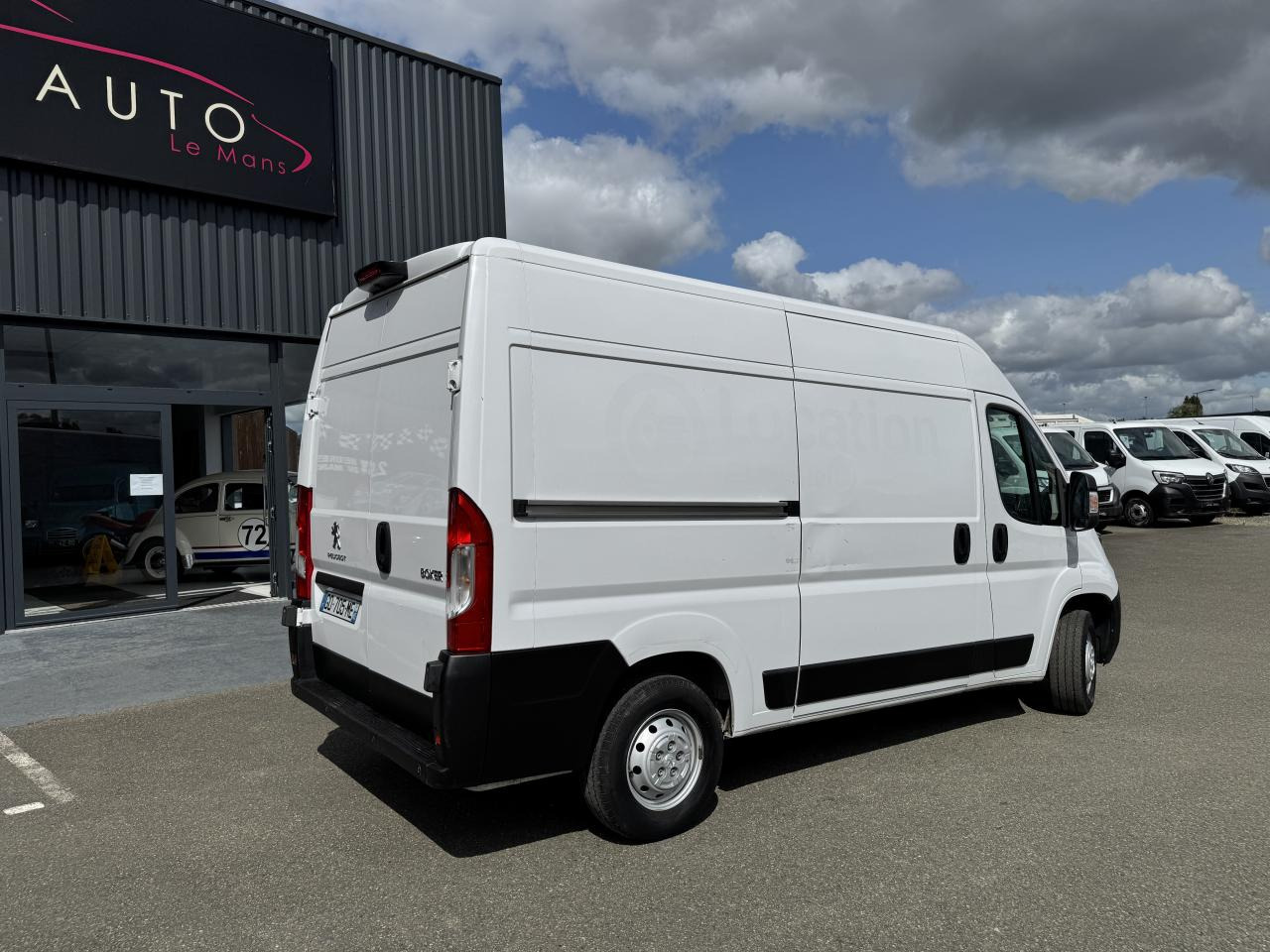 PEUGEOT boxer 333 L2H2 2.2 BLUEHDI S&S 140CH ASPHALT - Panel van: picture 5 PEUGEOT boxer 333 L2H2 2.2 BLUEHDI S&S 140CH ASPHALT - Panel van: picture 5