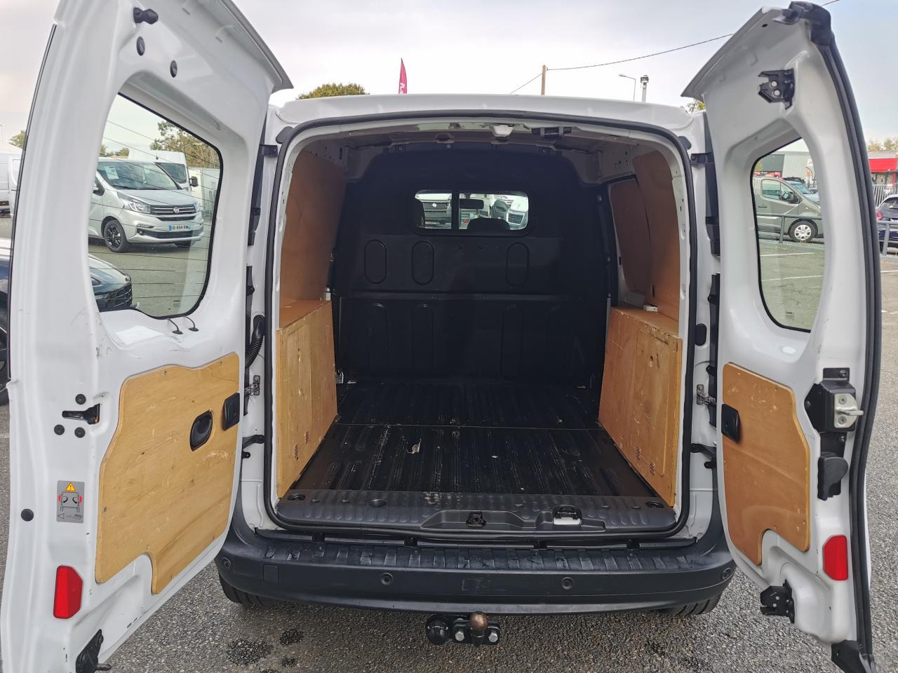 RENAULT Kangoo L1 1.5 Energy dCi - 80 II EXPRESS FOURGON Générique PHASE 2 - Panel van: picture 4 RENAULT Kangoo L1 1.5 Energy dCi - 80 II EXPRESS FOURGON Générique PHASE 2 - Panel van: picture 4