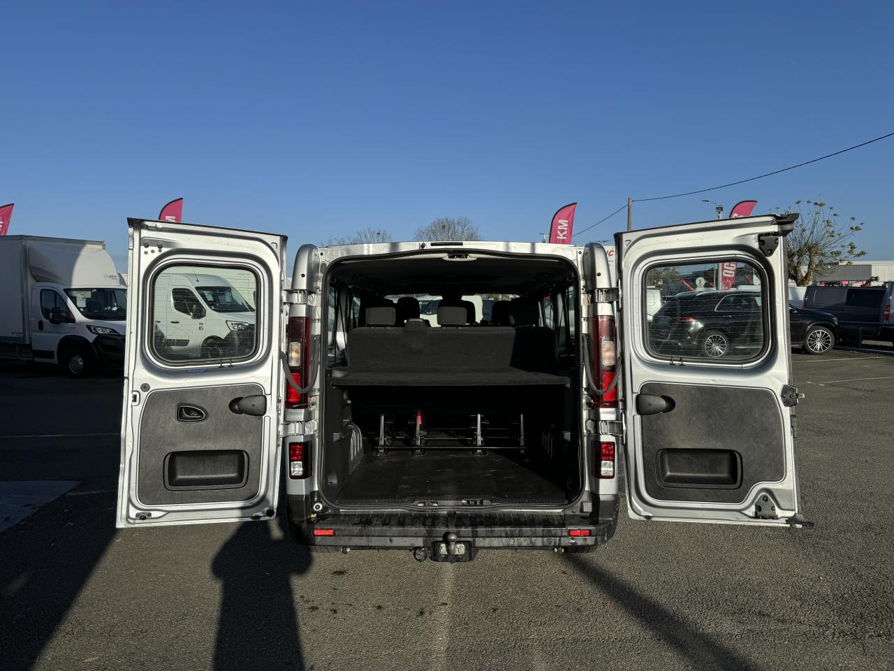 RENAULT Trafic L2 2.0 Energy dCi - 150 - S&S III COMBI Combi Zen L2H1 PHASE 3 - Combi van: picture 4 RENAULT Trafic L2 2.0 Energy dCi - 150 - S&S III COMBI Combi Zen L2H1 PHASE 3 - Combi van: picture 4